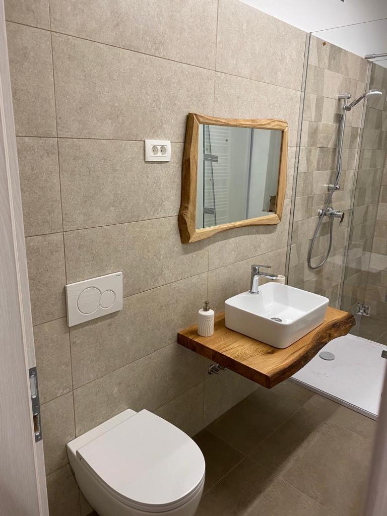 Apartment Nona Polda كوباريد المظهر الخارجي الصورة
