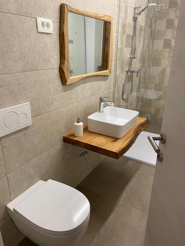 Apartment Nona Polda كوباريد المظهر الخارجي الصورة